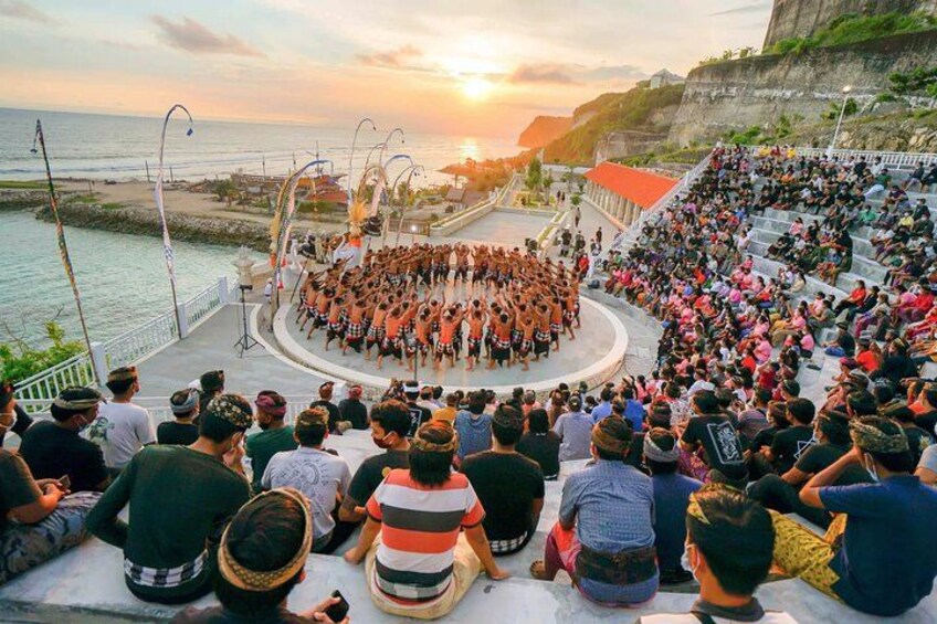 Private Tour Bali Beaches and Uluwatu Temple with Dinner 5
