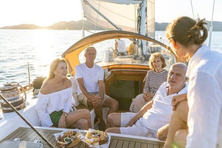 Magnetic Island Sip and Sail Sunset Cruise 3