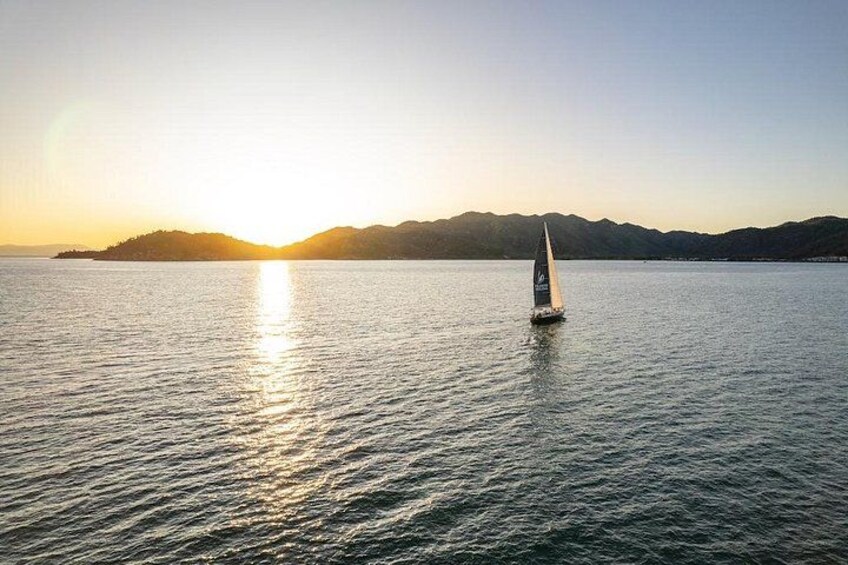 Magnetic Island Sip and Sail Sunset Cruise 2