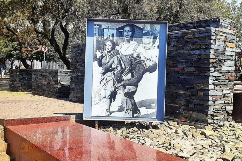 Pretoria,Johannesburg,soweto & Apartheid Museum tour 3