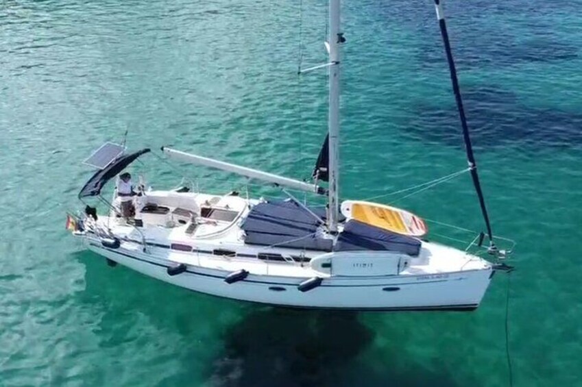 Private sailing Boat with skipper, fuel, tapas, 2drinks Inc. 1