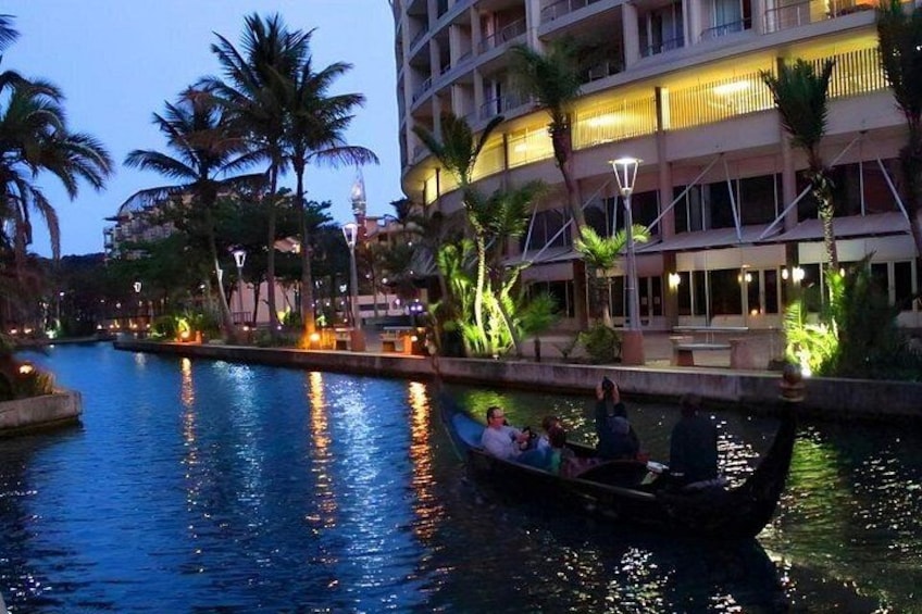 Magical Gondola Night Boat Cruise in Durban 5