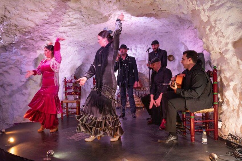 Flamenco Show in a Cave Restaurant in Granada 1