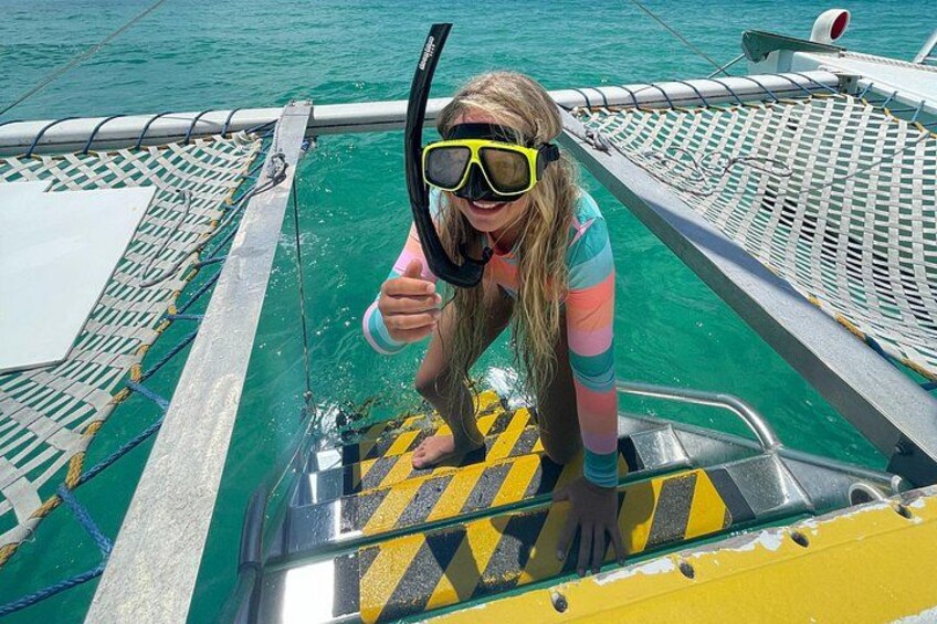 Snorkel & Dolphin Sightseeing Tour Aboard the Footloose 3