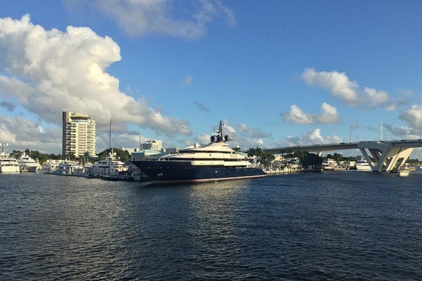 Jungle Queen Riverboat 90-Minute Narrated Sightseeing Cruise in Fort Lauderdale 3