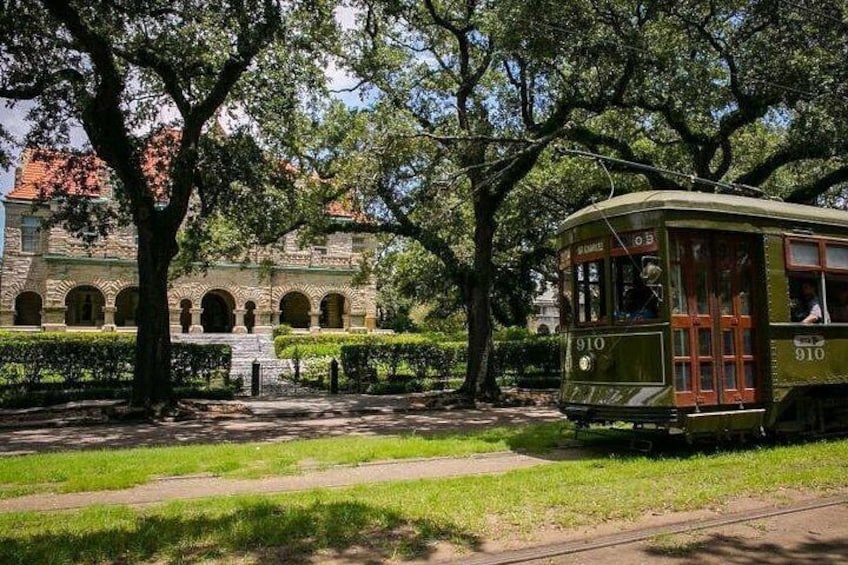 St. Charles Ave. Streetcar - Garden District - nolabig4.c0m 2