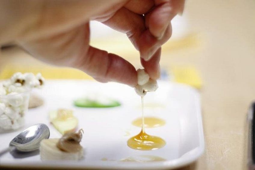 I didn't know you could do that with honey... 4