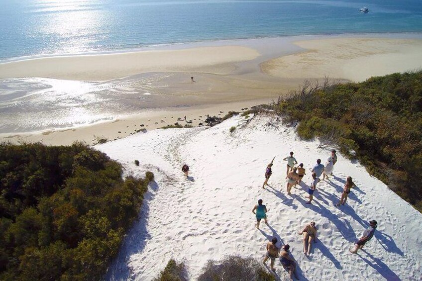 Hiking up Fraser Island ancient sandblow 4