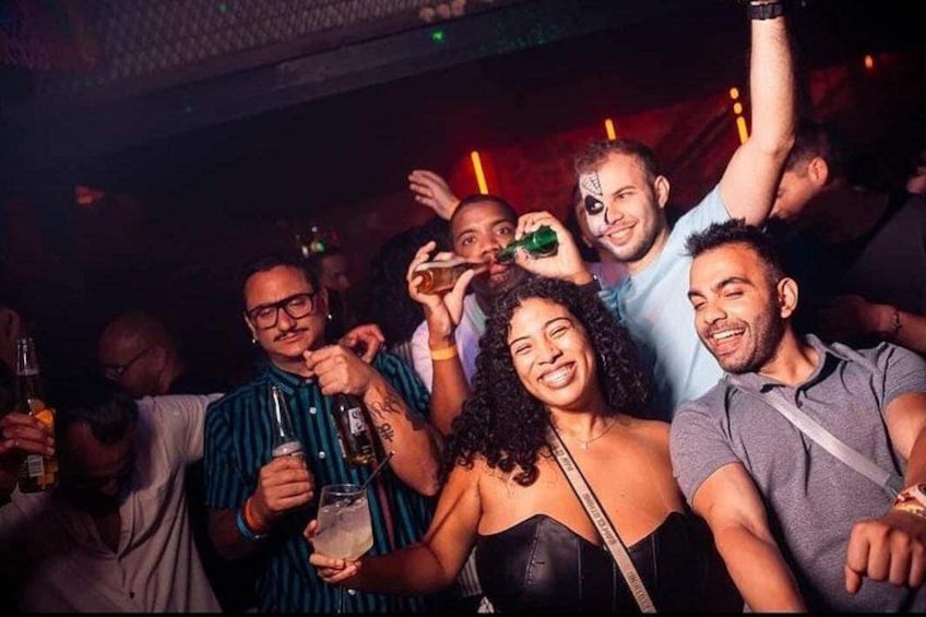 More than a Pub Crawl: An Authentic Night Experience in Rio 1