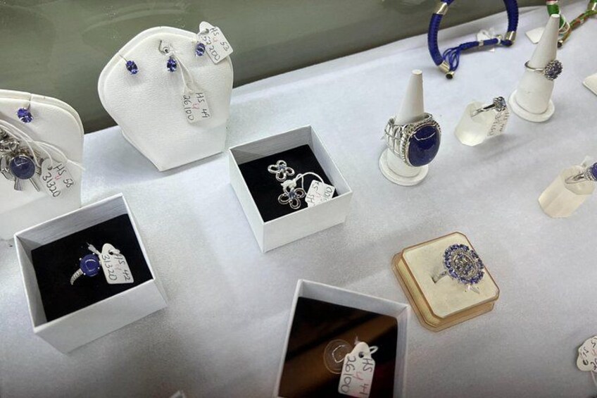 Nairobi souvenir Shopping and Historical Half day Tour 3