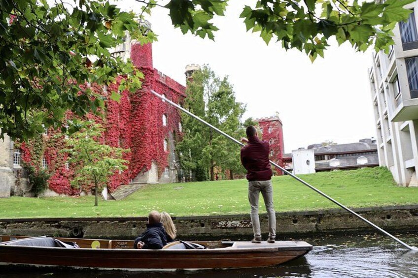 Private Punt Tour in front of St John's College Cambridge in Autumn 3