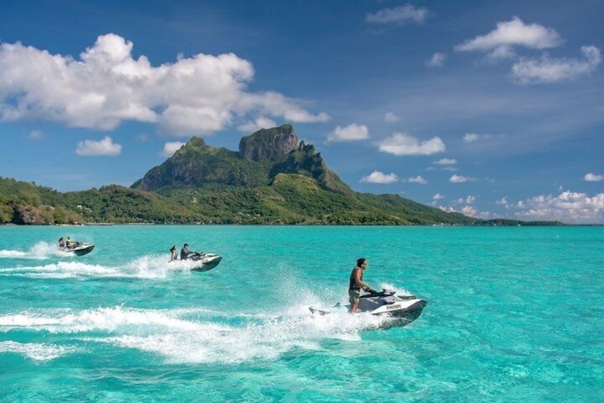 Bora Bora 4WD Tour Including Lunch at Lucky House & Jet Ski Tour 2