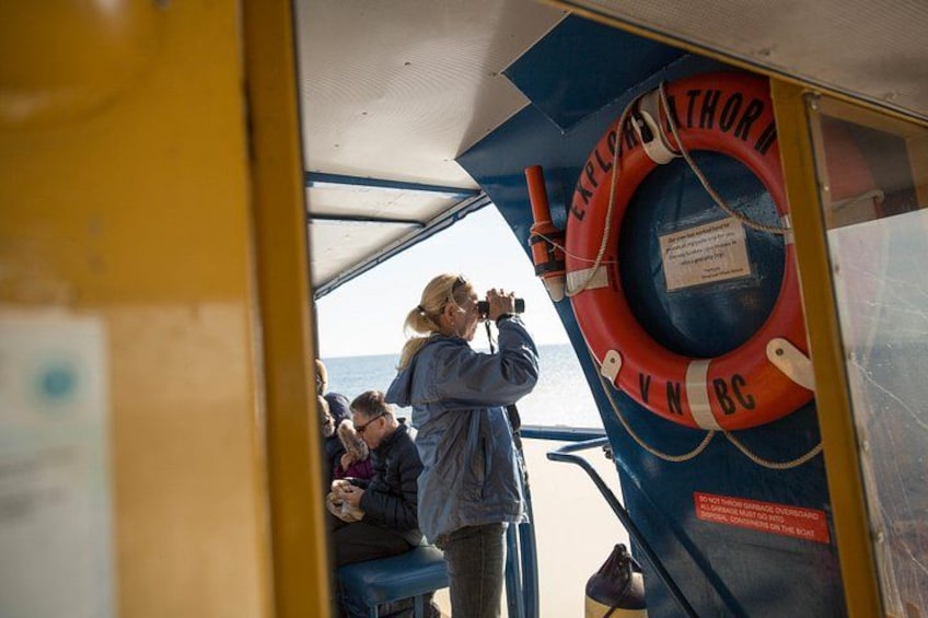 Enjoy unobstructed views of the Strait of Georgia from the boat’s upper deck. 5