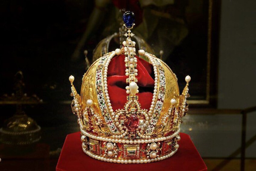 Kunsthistorisches Museum Vienna and Imperial Treasury of Vienna 1