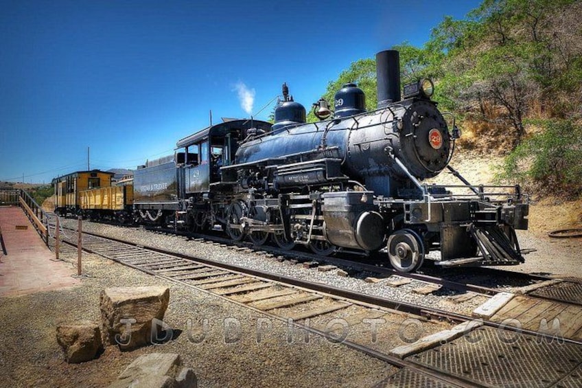 Explore the Wild West: Virginia City and Carson City from Lake Tahoe 1
