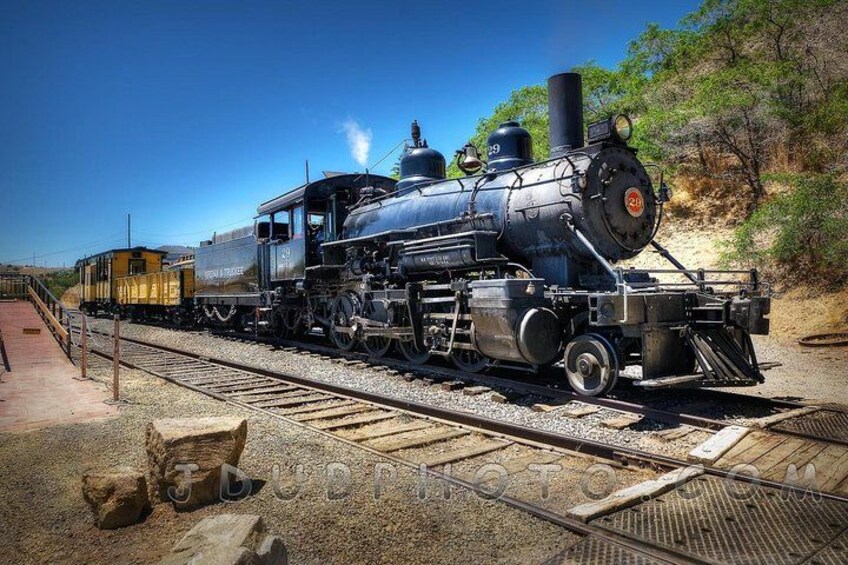 Explore the Wild West: Virginia City and Carson City from Lake Tahoe 1