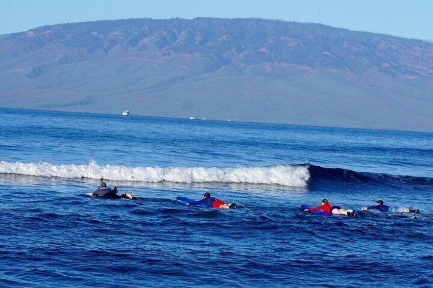 Semi-Private Surf Lesson for Group of 2-6 Near Lahaina 2