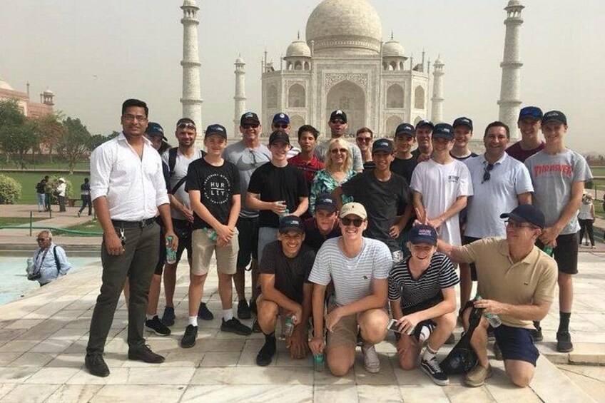 Full-Day Agra Tour with Taj Mahal From Mumbai By Air 2