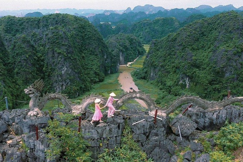 3-day-hanoi-ninh-binh-ha long-lan-ha-bay-5-star-cruise-bathtub 2