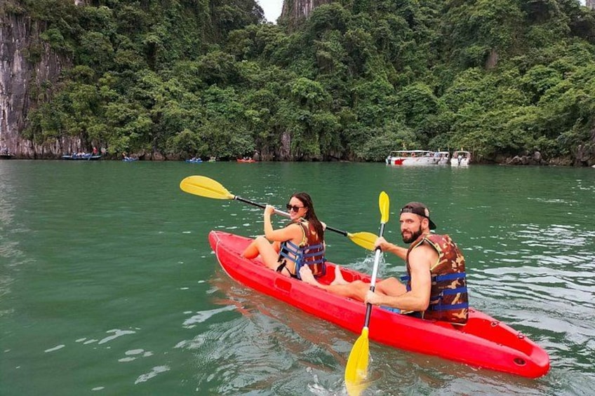 3-day-hanoi-ninh-binh-ha long-lan-ha-bay-5-star-cruise-bathtub 5