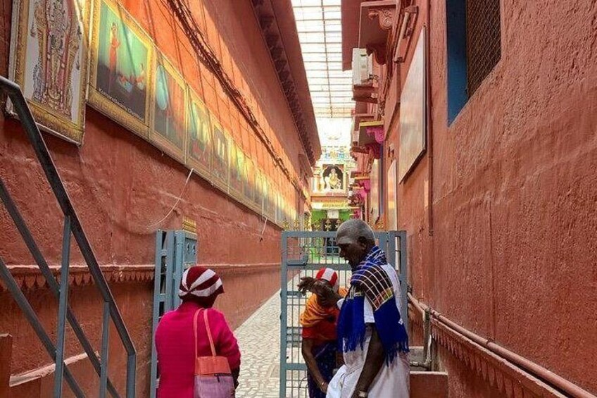 Assi to Manikarnika Walking Tour: Varanasi Ghats & Lanes 4