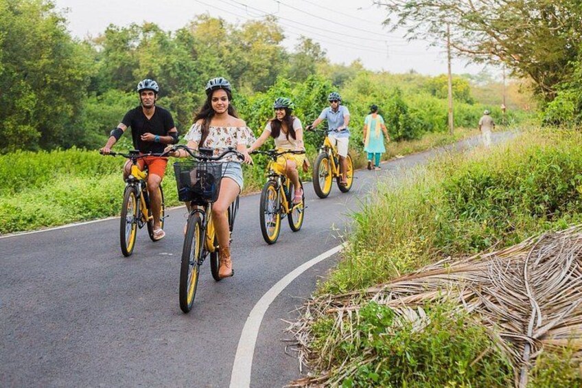 BLive Electric Bike Tours – Discovery of Divar Island 1