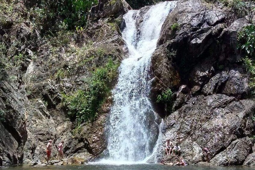Xunantunich and Jungle Pontoon Waterfall Adventure 4