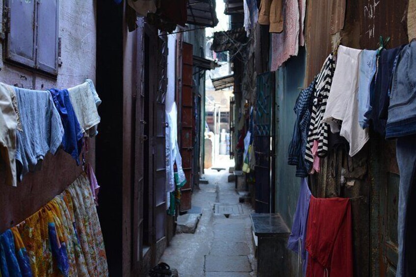 Two Days Mumbai Tour Package : City + Slum + Elephanta + Market 2