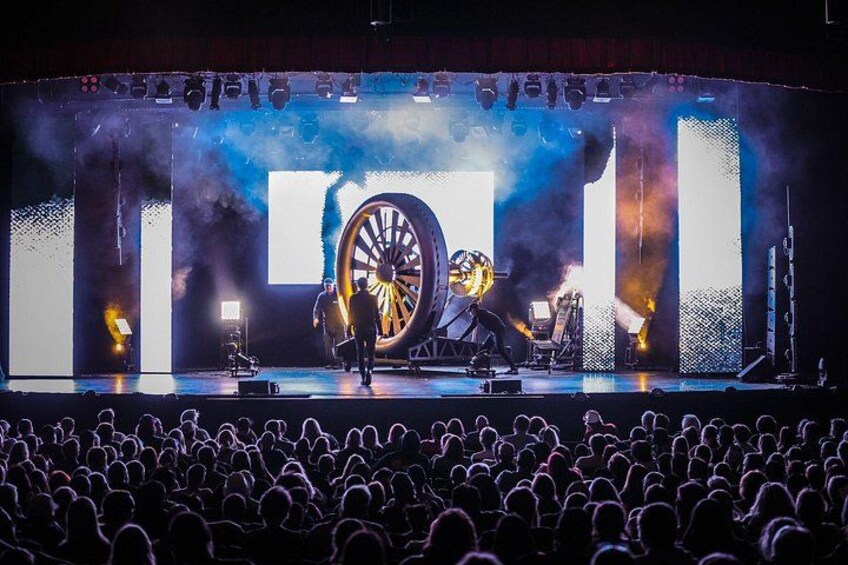 Reza Edge of Illusion Show in Branson 1