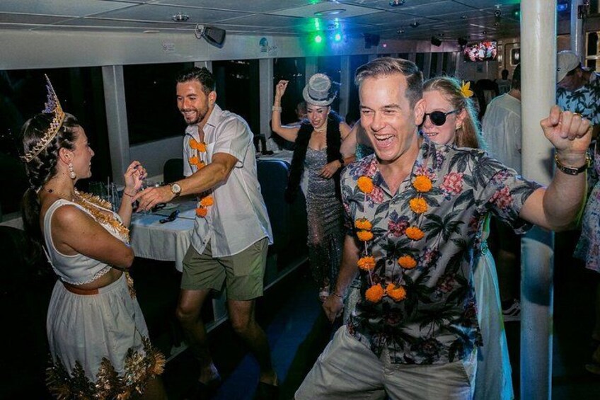 Bali Hai Sunset Dinner Cruise with Buffet & Live Entertainment 2