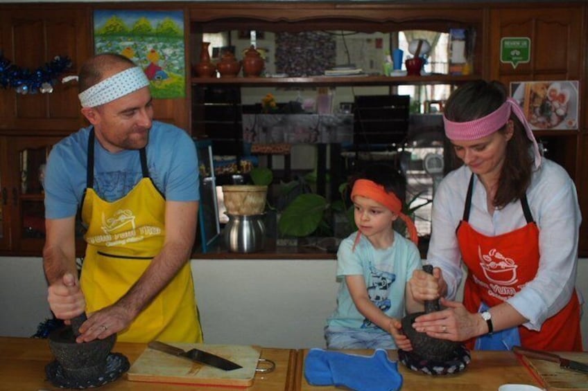 Home Cooking Class in Chiang Mai at Tomyumthai Cooking School 2