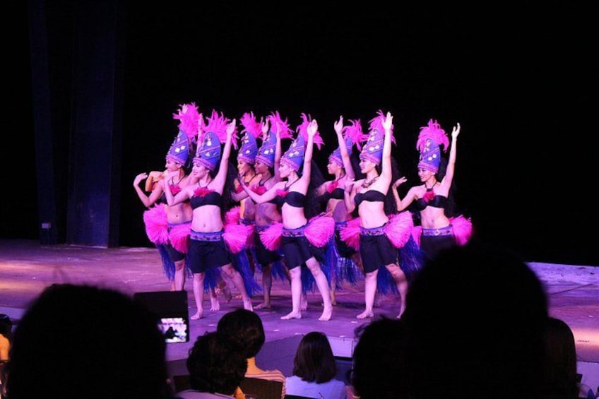 Taotao Tasi the Beach Dinner Show in Guam 3