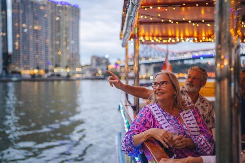 Midday Sightseeing Cruise: 12.30pm-2pm (90min) 1