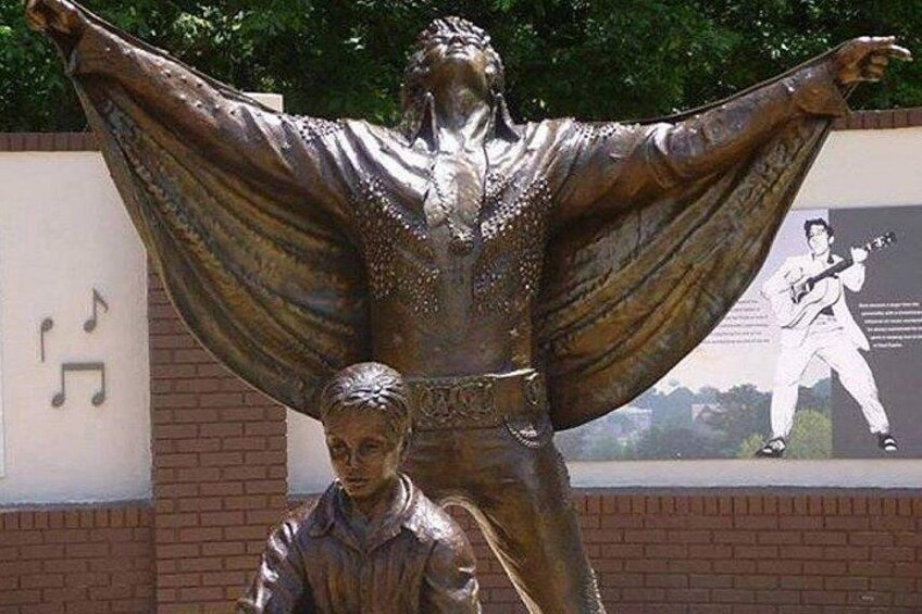 Elvis Presley Birthplace Park 1