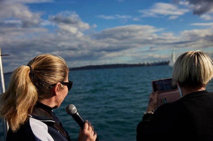 Sydney Whale-Watching Cruise Including Lunch or Breakfast 4