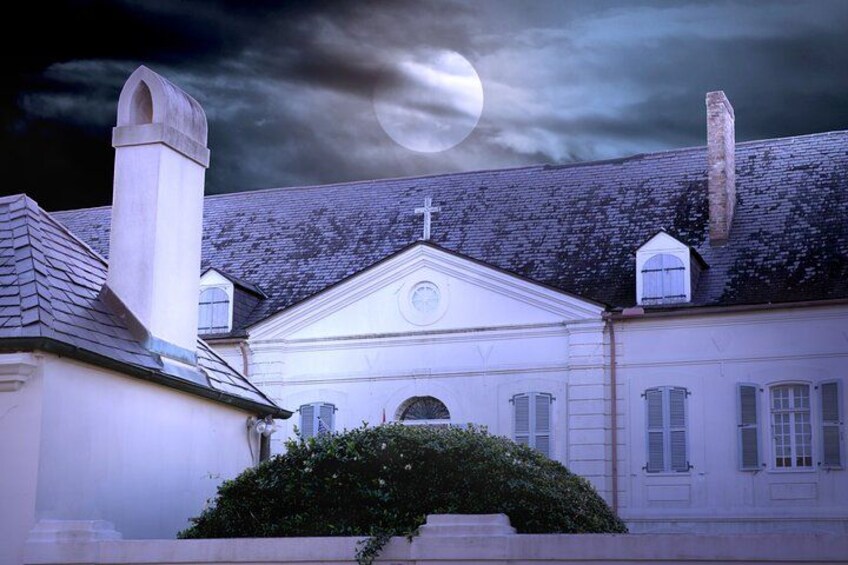 New Orleans Spirits & Spells: Witchcraft, Voodoo, and Ghost Tour 4