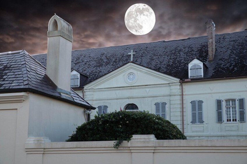 New Orleans Spirits & Spells: Witchcraft, Voodoo, and Ghost Tour 4