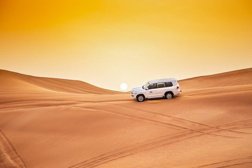 Premium Desert Safari Sharing Transfer with 5* Unlimited Buffet 1