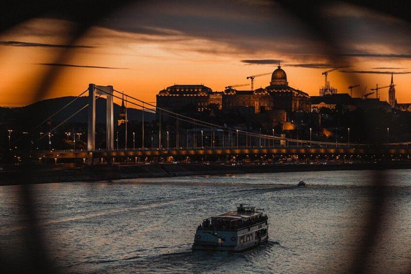 Buda Castle and MS Neptun - thx./credits Bence Vagi photography 5