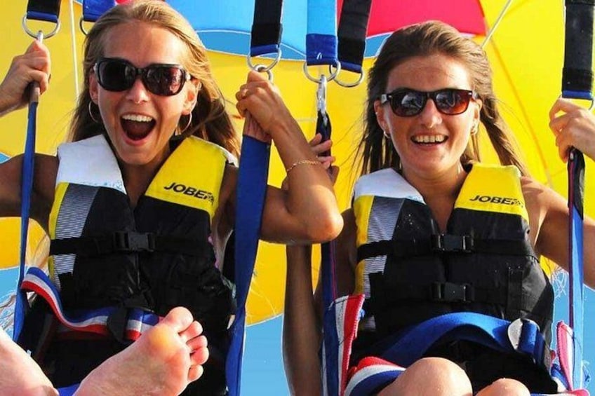 Parasailing in UAE 2
