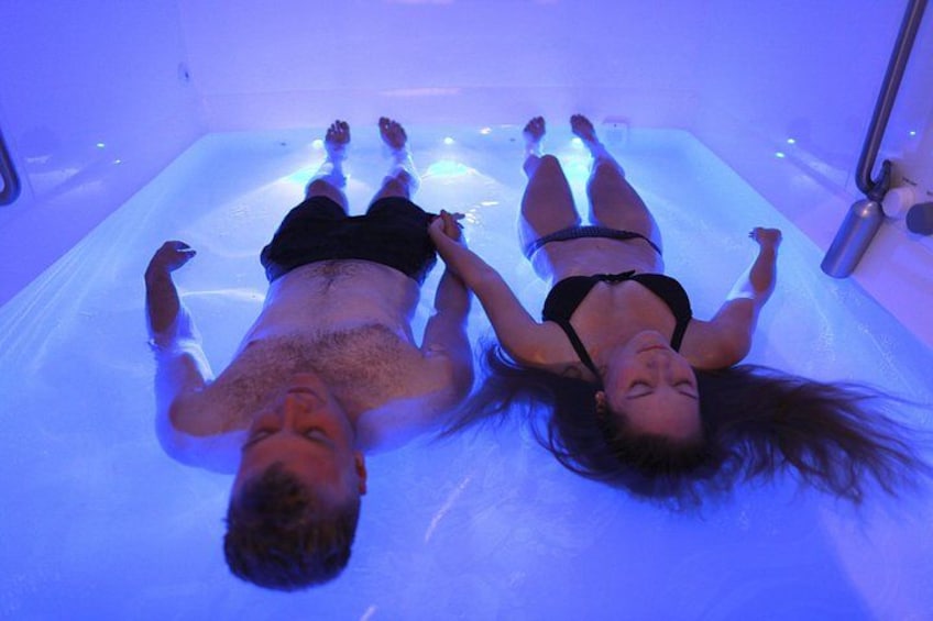 Float together side by side 1