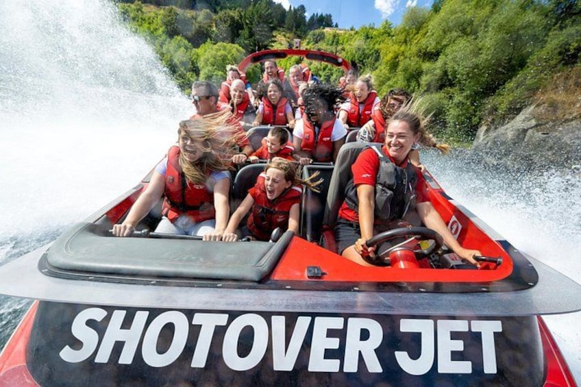 Shotover River Extreme Jet Boat Ride in Queenstown 2