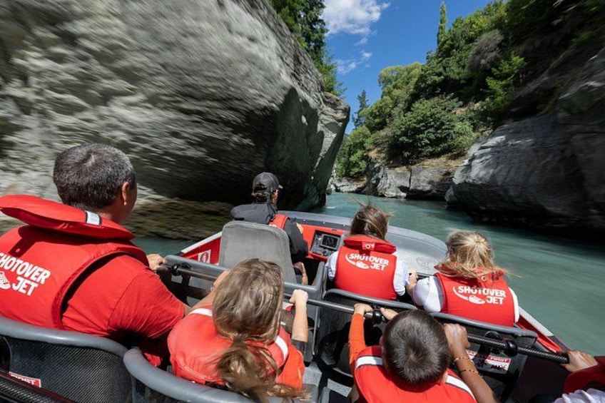 Shotover River Extreme Jet Boat Ride in Queenstown 2