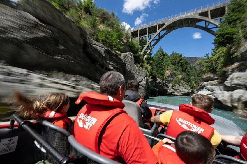 Shotover River Extreme Jet Boat Ride in Queenstown 2