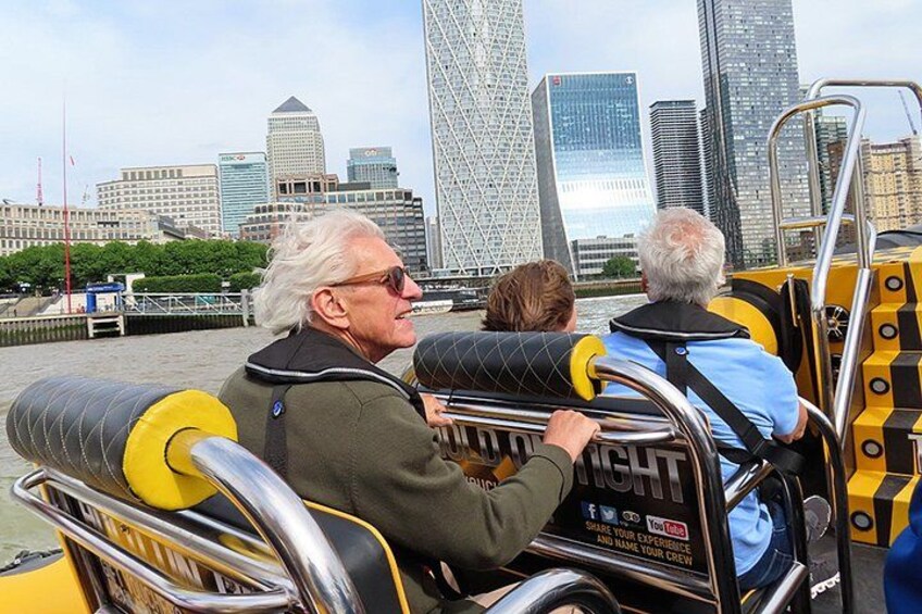 Speedboat Cruise Tour: Embankment OR Westminster Pier -70 minutes 4