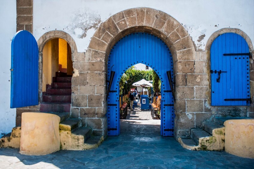 Experience Casablanca: Medina and Beyond Small Group Sightseeing Tour