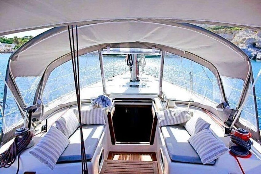 Semi-Private Sailing Cruise to Iconic Bays (Shore-Ex Top Choice) 4