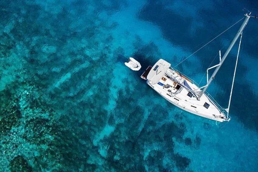 Semi-Private Sailing Cruise to Iconic Bays (Shore-Ex Top Choice) 2