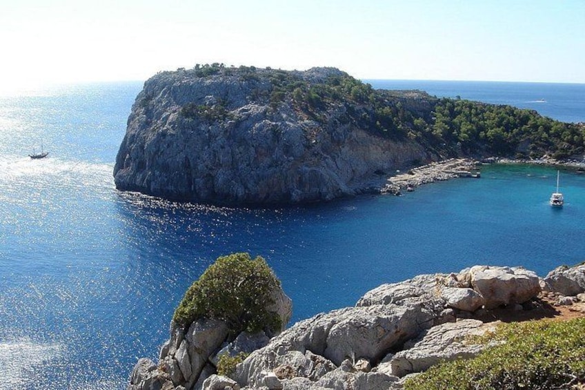 Semi-Private Sailing Cruise to Iconic Bays (Shore-Ex Top Choice) 2