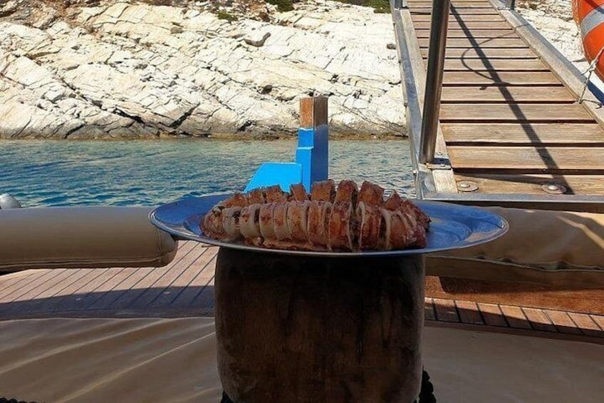Round of Antiparos & Despotiko with Traditional Boat 2